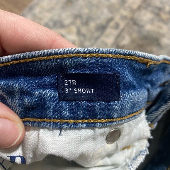 Gap High Rise 3" Embroidered Denim Shorts with Destruction Floral Size 27 - Picture 5 of 9